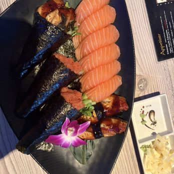 Sushi Delight - Spicy tuna hand roll, eel hand roll - Sushi Bars Near Me - Lomita, California Sushi Delight - Spicy tuna hand roll, eel hand roll - Sushi Bars Near Me - Lomita, California
