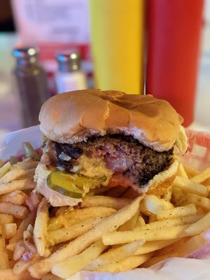 Matt's Bar and Grill by null