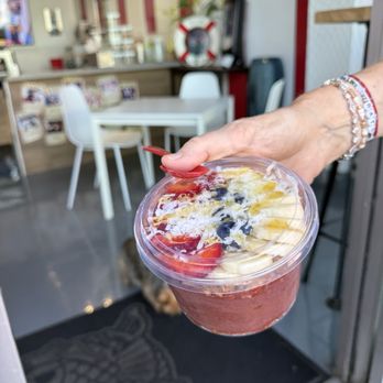 Lost Sweets - Mango pineapple açaí bowl - Desserts Near Me - Las Vegas, Nevada Lost Sweets - Mango pineapple açaí bowl - Desserts Near Me - Las Vegas, Nevada