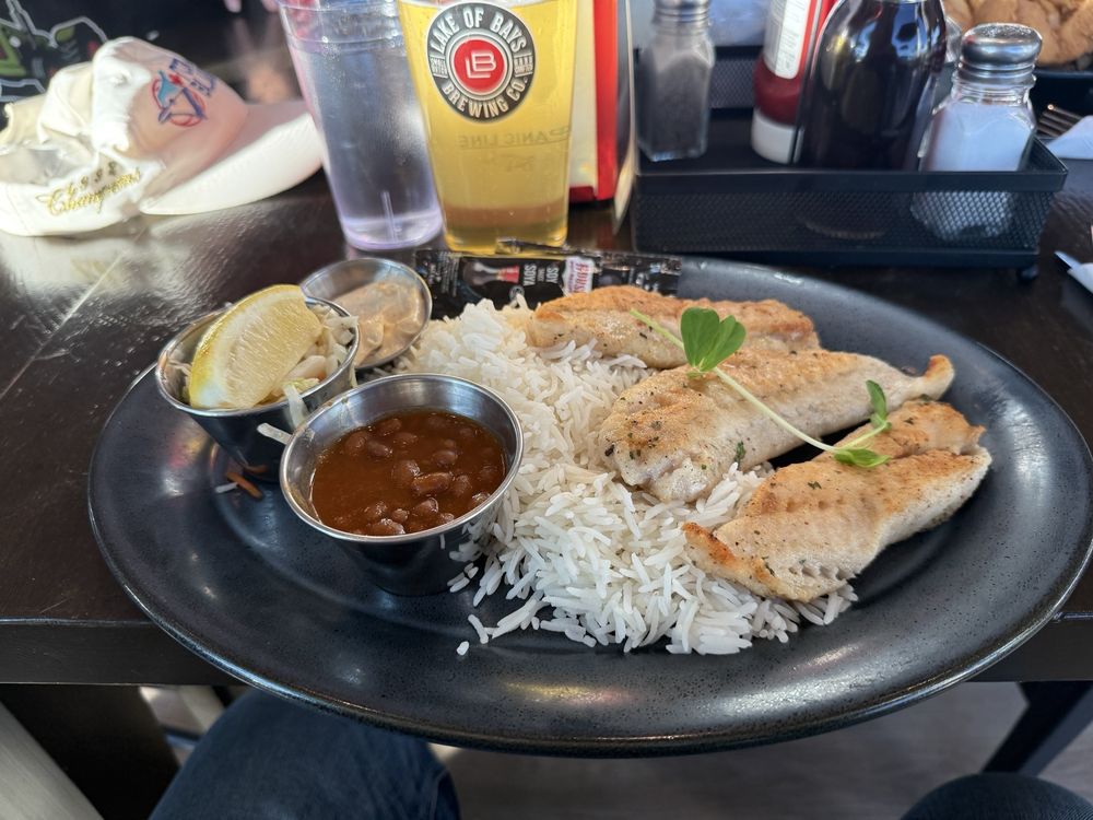 Henry’s Harbour Georgian Bay Logo