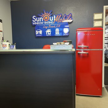 SunOut Mobile Window Tinting - Waiting area - Car Window Tinting Near Me - Signal Hill, California SunOut Mobile Window Tinting - Waiting area - Car Window Tinting Near Me - Signal Hill, California