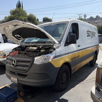 Lam's Garage - Oil maintenance with vehicle inspection for a local company - Auto Repair Near Me - Monterey Park, California Lam's Garage - Oil maintenance with vehicle inspection for a local company - Auto Repair Near Me - Monterey Park, California