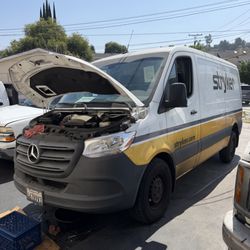 Lam's Garage - Oil maintenance with vehicle inspection for a local company