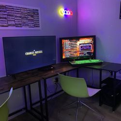 Game room in back