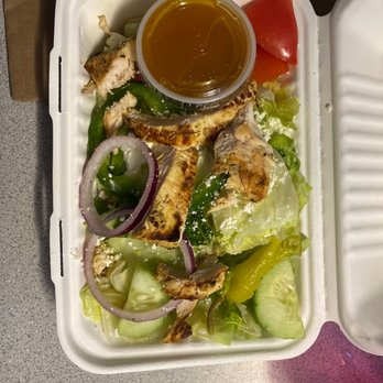 Kafé Neo Edmonds - Small greek salad with 2oz of chicken breast - Greek Near Me - Edmonds, Washington Kafé Neo Edmonds - Small greek salad with 2oz of chicken breast - Greek Near Me - Edmonds, Washington