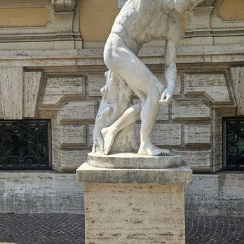 Spanish Steps - Beautiful sculpture - Landmarks & Historical Buildings Near Me - Rome, RM
