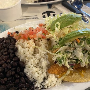 Wahoo's Fish Tacos - Mahi-mahi and fried fish tacos with black beans and white rice - Mexican Near Me - Encinitas, California Wahoo's Fish Tacos - Mahi-mahi and fried fish tacos with black beans and white rice - Mexican Near Me - Encinitas, California