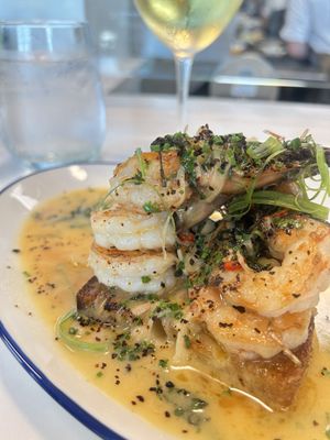 Roberto's Deluxe Oysters and Fine Fish by null