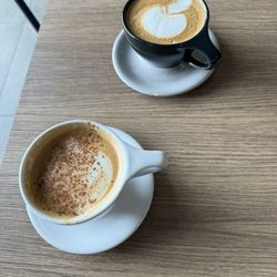 Tazon Coffee - Dos lattes