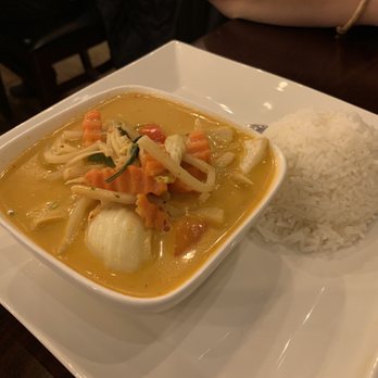 Phattra Thai Restaurant - Veg red curry - Thai Near Me - Metuchen, New Jersey Phattra Thai Restaurant - Veg red curry - Thai Near Me - Metuchen, New Jersey
