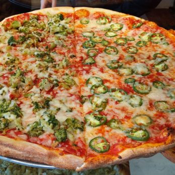 Yossi’s Pizza - Bravo pizza half jalapeño and half broccoli pie - Pizza Near Me - Brooklyn, New York Yossi’s Pizza - Bravo pizza half jalapeño and half broccoli pie - Pizza Near Me - Brooklyn, New York