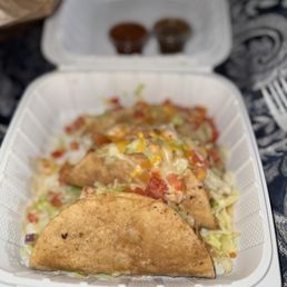 Shredded chicken hard shell tacos Shredded chicken hard shell tacos