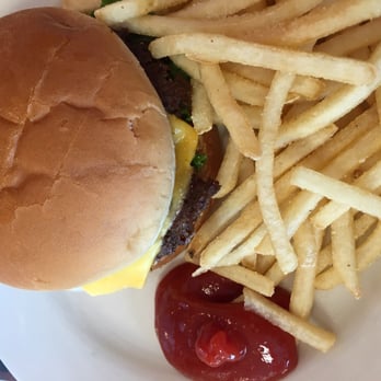 Steak ’n Shake - Classic Single with French Fries ! - Burgers Near Me - Charlotte, North Carolina