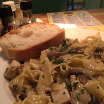 Pasta Pasta - Tagliatelle with mushrooms, truffle and chicken - Italian Near Me - Amsterdam, New Hampshire