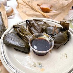 Ba Le Sandwiches - Bánh Bột Lộc (came with soy sauce)
