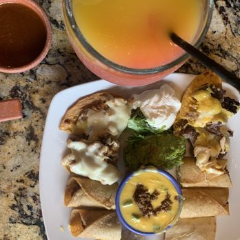 Tequila Bar & Grill - Mixed platter with Mango/Strawberry Swirl - Mexican Near Me - Round Rock, Texas