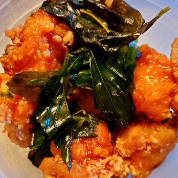 886 - Hot honey glazed Popcorn chicken w Thai Basil. Yum - (11/23/2021) - Taiwanese Near Me - New York, New York 886 - Hot honey glazed Popcorn chicken w Thai Basil. Yum - (11/23/2021) - Taiwanese Near Me - New York, New York