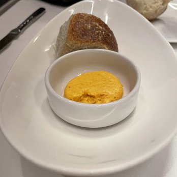 Summit House - Bread with some great butter - New American Near Me - Summit, New Jersey