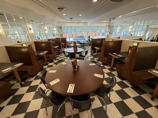 Convention Grill by null