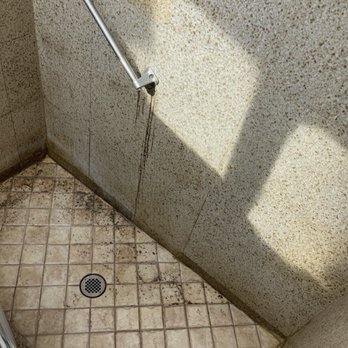Queen City Cleaning Services - Shower before - Home Cleaning Near Me - Meridian, Mississippi Queen City Cleaning Services - Shower before - Home Cleaning Near Me - Meridian, Mississippi