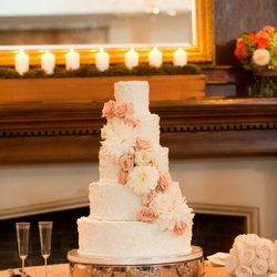 Cup A Dee Cakes - Buttercream wedding cake