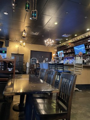 Les Amis Restaurant & Lounge by null