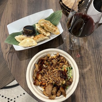 Aloha Aina - Maui fresh rice bowl with chicken, potstickers - Food Trucks Near Me - Columbus, Ohio