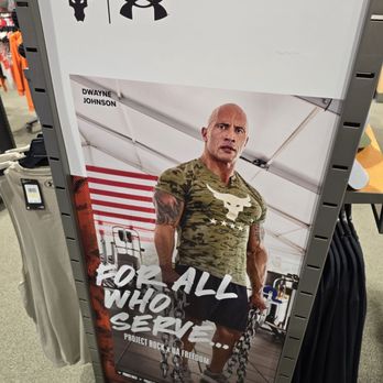 DICK'S Sporting Goods - Sports Wear Near Me - Chicago, Illinois DICK'S Sporting Goods - Sports Wear Near Me - Chicago, Illinois