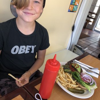 Avenue Cafe - Burger - Cafes Near Me - Capitola, California