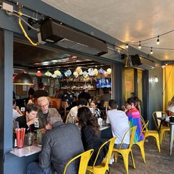 The Ginger Pig - Inside/outside seating area