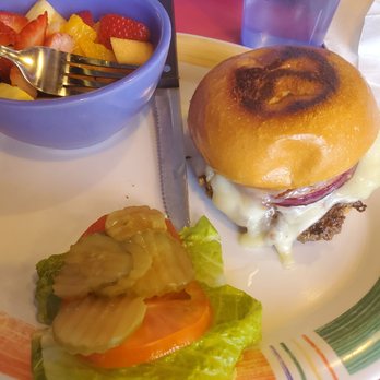 Squeeze In - Burger - American Near Me - Las Vegas, Nevada Squeeze In - Burger - American Near Me - Las Vegas, Nevada