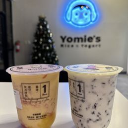 Mango Pomelo Sago & Yomie's Purple Rice
