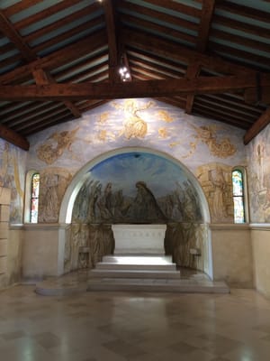 Foujita Chapel by null