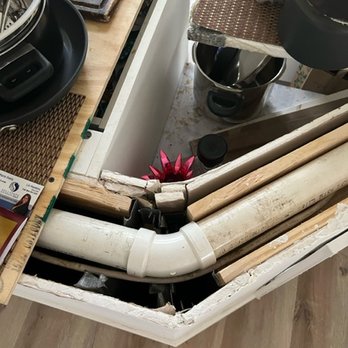 Nixon Home Improvement - cabinets were not the right measures, Noxon left a lot of empty useless spaces - General Contractors Near Me - Lake Worth, Florida