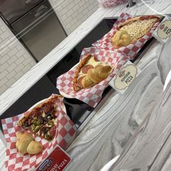 Leonardo’s Hometown Italian Food - Pizza slices