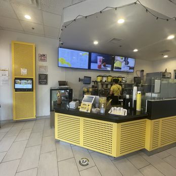 Sunright Tea Studio - Chino - Inside - Bubble Tea Near Me - Chino, California