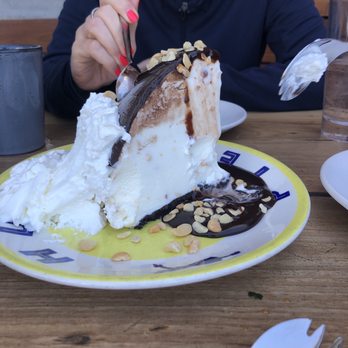 Duke's La Jolla - Hula Pie - New American Near Me - La Jolla, California Duke's La Jolla - Hula Pie - New American Near Me - La Jolla, California