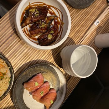 Gi-Jin - Eel Sashimi on top, Toro Sashimi on bottom - Sushi Bars Near Me - Pittsburgh, Pennsylvania Gi-Jin - Eel Sashimi on top, Toro Sashimi on bottom - Sushi Bars Near Me - Pittsburgh, Pennsylvania