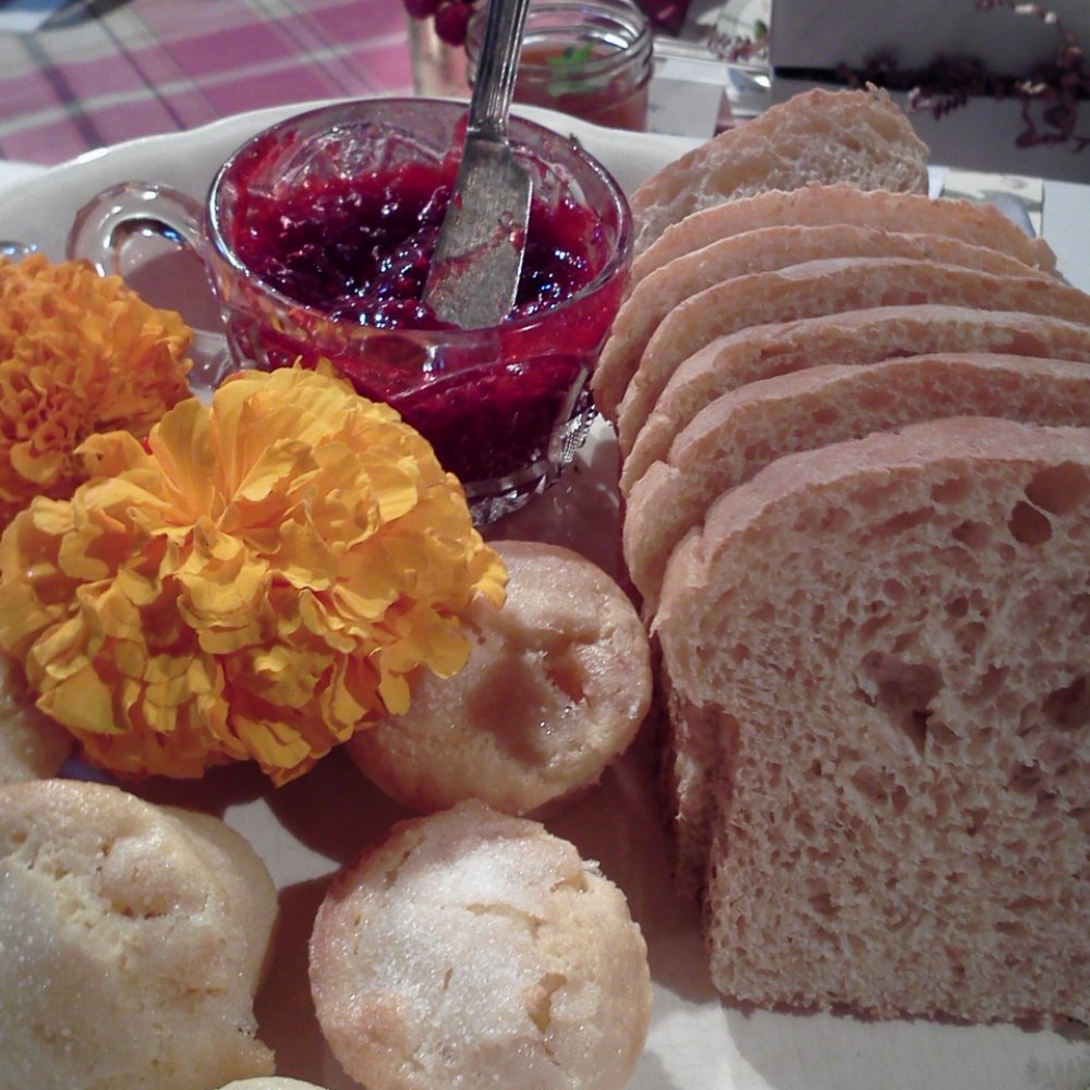 Hurd Orchards - honey oat bread and peach muffin plate - Fruits & Veggies Near Me - Holley, New York Hurd Orchards - honey oat bread and peach muffin plate - Fruits & Veggies Near Me - Holley, New York
