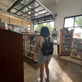 The Floating Bookshop - Bookstores Near Me - Oklahoma City, Oklahoma