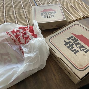 Pizza Hut - Food - Pizza Near Me - Kissimmee, Florida
