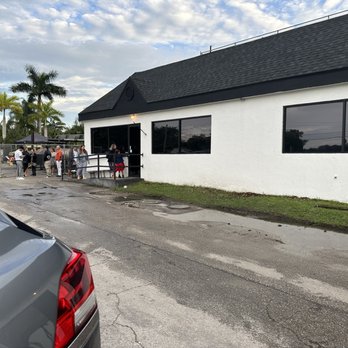 Apocalypse BBQ - A very non descript building, - Food Trucks Near Me - Miami, Florida