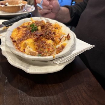 Greyhound Tavern - Hot brown - Southern Near Me - Fort Mitchell, Kentucky