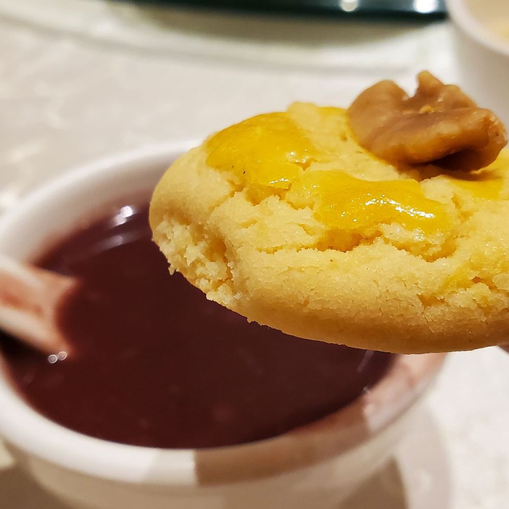 Ritzy Palace Chinese Cuisine - Red Bean Dessert and Walnut Cookie - Chinese Near Me - Markham, Ontario Ritzy Palace Chinese Cuisine - Red Bean Dessert and Walnut Cookie - Chinese Near Me - Markham, Ontario