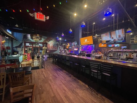 DICK’S LAST RESORT - NASHVILLE - 147 Photos & 213 Reviews - 154 2nd Ave N, Nashville, Tennessee