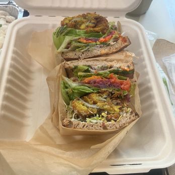 Soulful Kitchen - Vegan Oyster sandwich (fusion version) - Gluten-Free Near Me - Grass Valley, California Soulful Kitchen - Vegan Oyster sandwich (fusion version) - Gluten-Free Near Me - Grass Valley, California