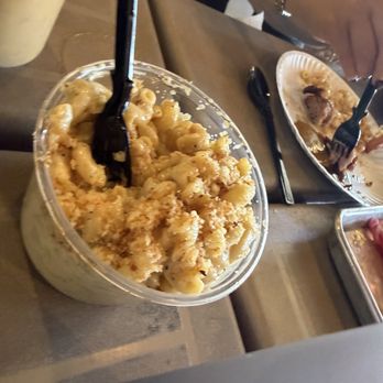 Dayne's Craft Barbecue - Fantastic Mac - Barbeque Near Me - Aledo, Texas