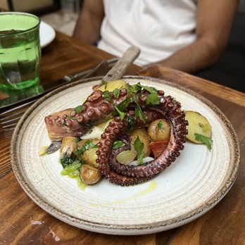 Giardino 54 - Polipo e Patate - Wine Bars Near Me - New York, New York