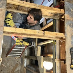 GR & R Renovation - We are demolishing the roof of the warehouse, which we want to use to build a staircase to the basement.