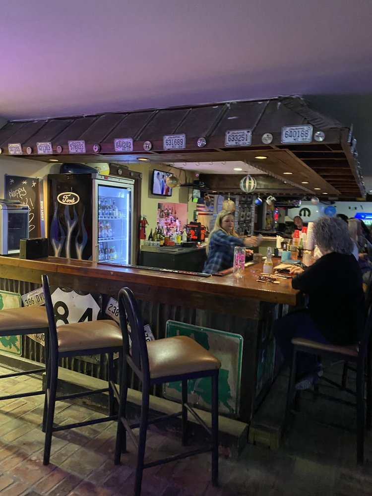 Social spots from Gearheadz Bar & GRILLZ